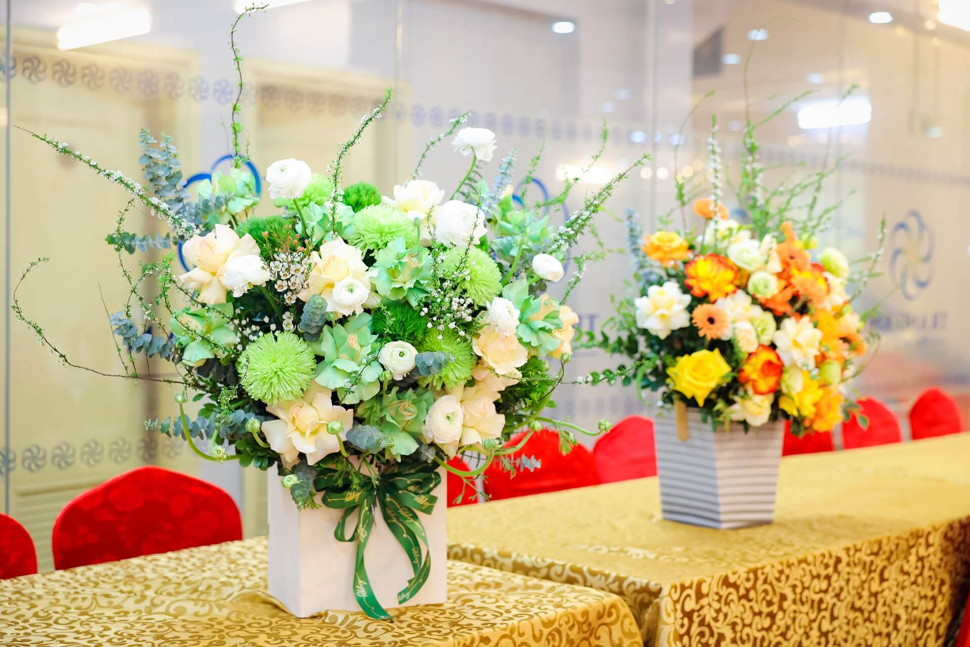 Những bông hoa tươi thắm dành tặng riêng cho Ban Lãnh Đạo Đức Vinh